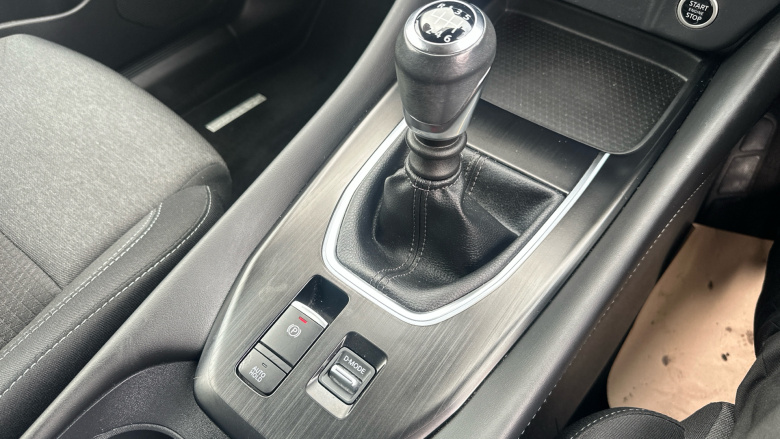 Nissan Qashqai 1.3 DiG-T MH N-Connecta 5dr Petrol Hatchback